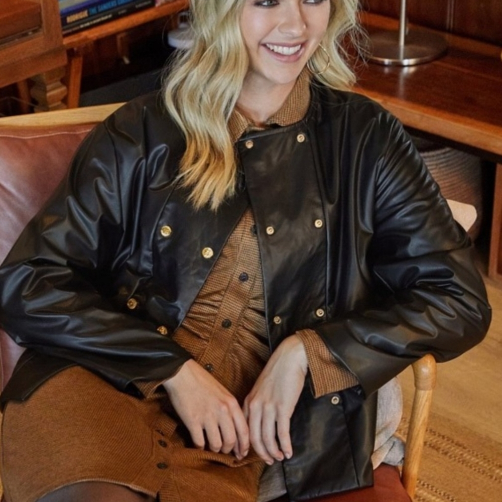 GIGIO FAUX LEATHER DOUBLE BUTTON JACKET. NWT